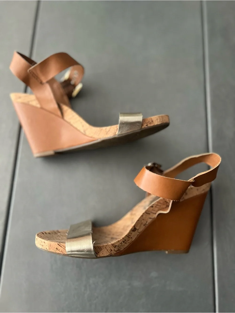 BCBGeneration Brown Cork Wedge Sandals Metallic Strap Casual Resort Size 10